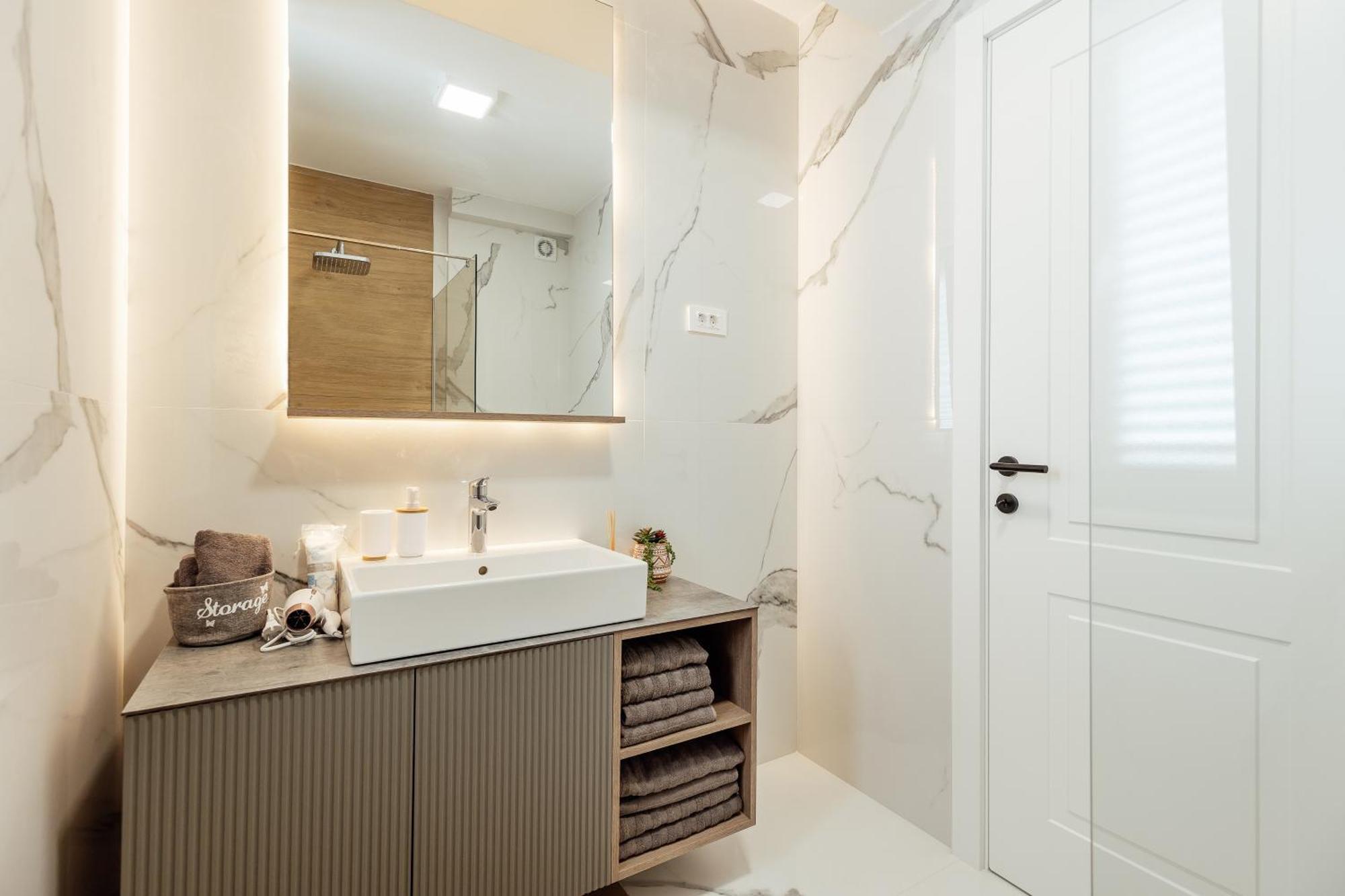 Savina Beachfront Oasis แฮร์เซ็ก-โนวี ภายนอก รูปภาพ